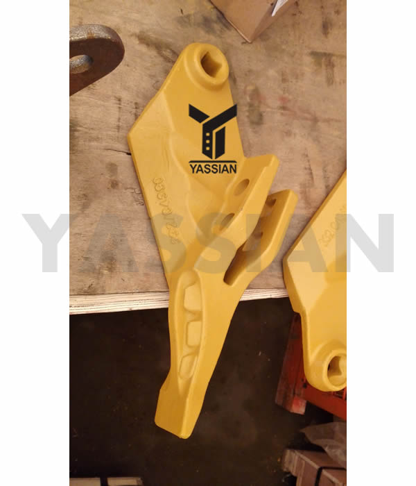 Remplacement de la main gauche JCB Sidecutter 332 / C4390