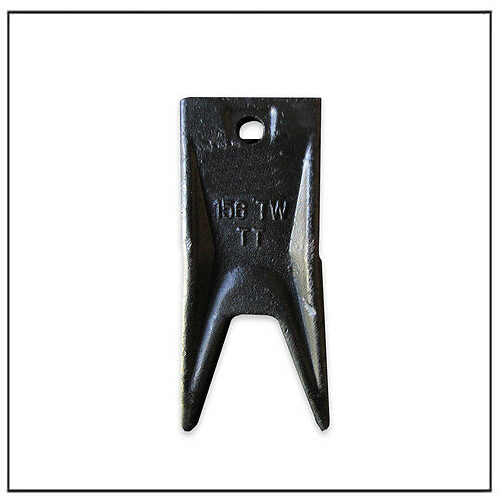 Kubota Twin Tiger Bucket dents 70090-32090