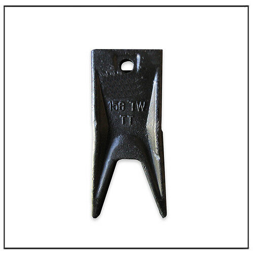 Kubota Twin Tiger Bucket dents 70090-32090