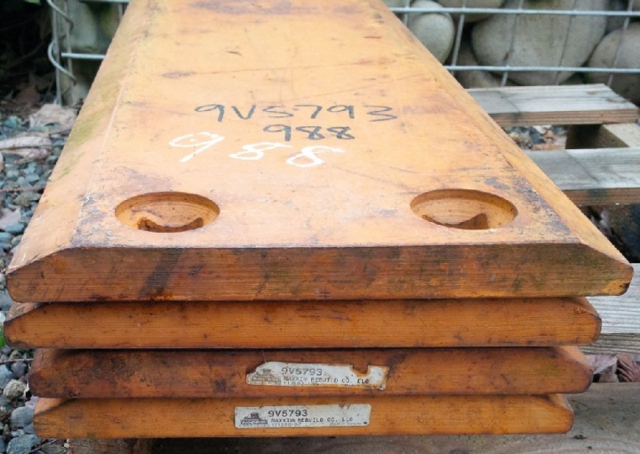 Cat988 Boulon sur les plaques de talon 9v5793