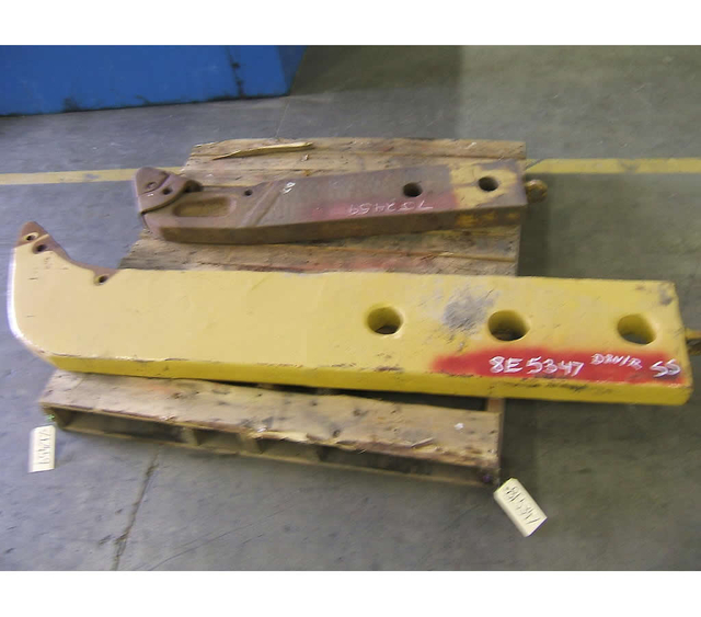 Chat d8n d8t bulldozer ripper shank 8e5347